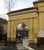 Hevesy-kúria fennmaradt kapuja
